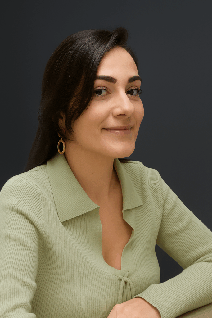 Nutricionista clínica e comportamental Kharen Bouridis, especializada em emagrecimento saudável e saúde metabólica em Mogi das Cruzes e online.