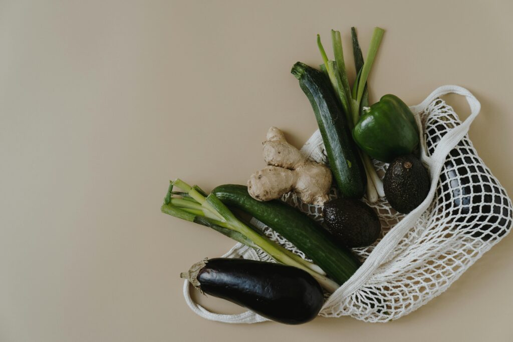 O Programa de emagrecimenro em grupo - Transforma,  foi criado para pessoas que desejam emagrecer com saúde, sem culpa e sem dietas restritivas, aprendendo a construir uma relação equilibrada com a comida e com a saúde.